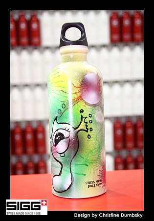 Bottle design for SIGG by Christine Dumbsky